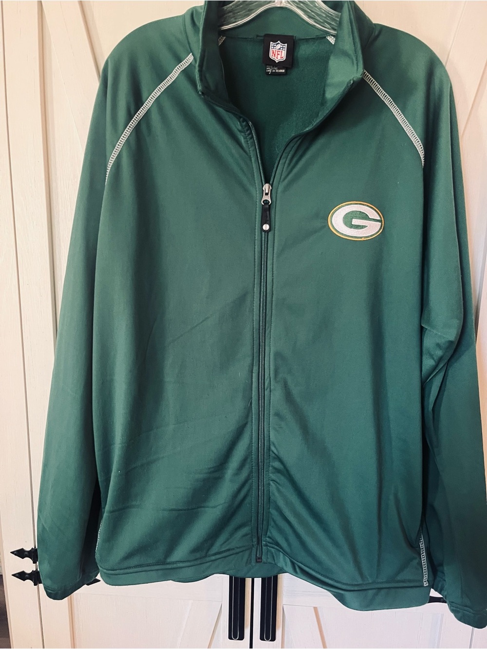 NFL Green Bay Packers Large Full-Zip Jacket with Team Patch